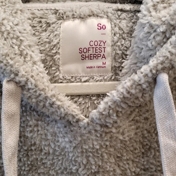 SO Cozy Softest Sherpa Pullover, size medium,  tannish gray color - Picture 2 of 3